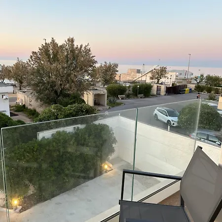 Andrea Luxury * باري