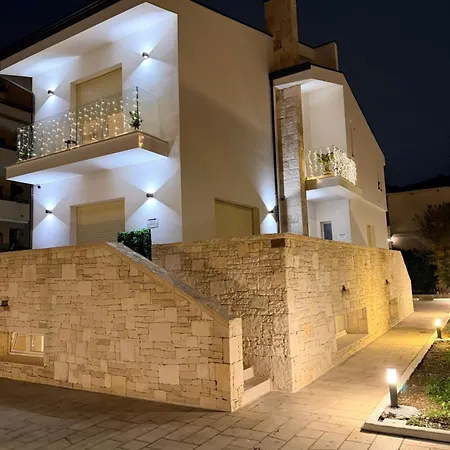 Andrea Luxury * Bari